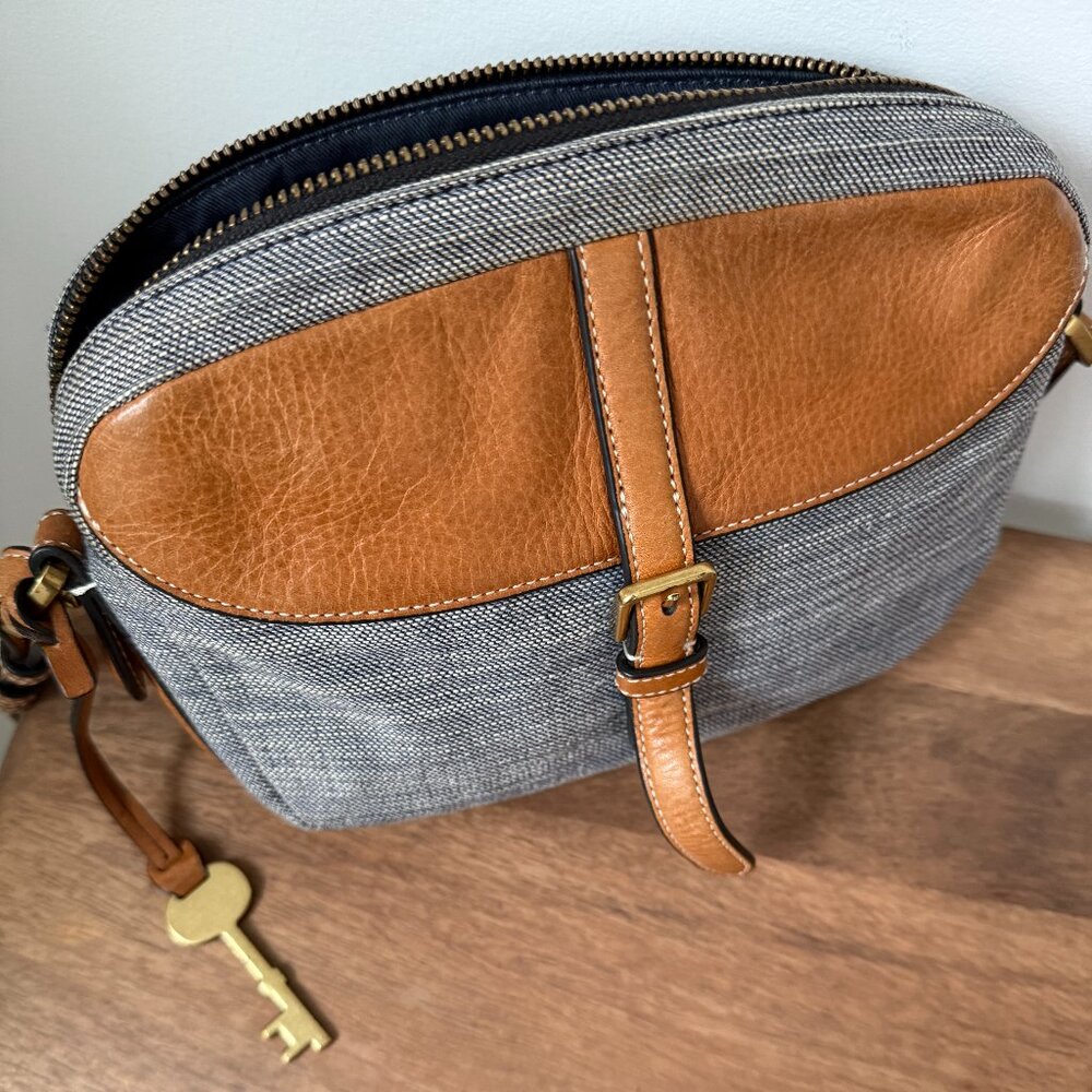 Fossil Kendall Crossbody - Vintage Leather & Denim Soft Navy/Tan Crossbody Purse
